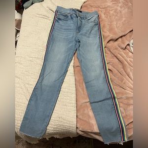 Express Women’s light wash skinny jeans size 4
